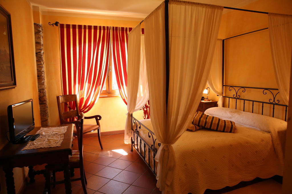 Villa Agriturismo La Virginia Revello Zimmer foto
